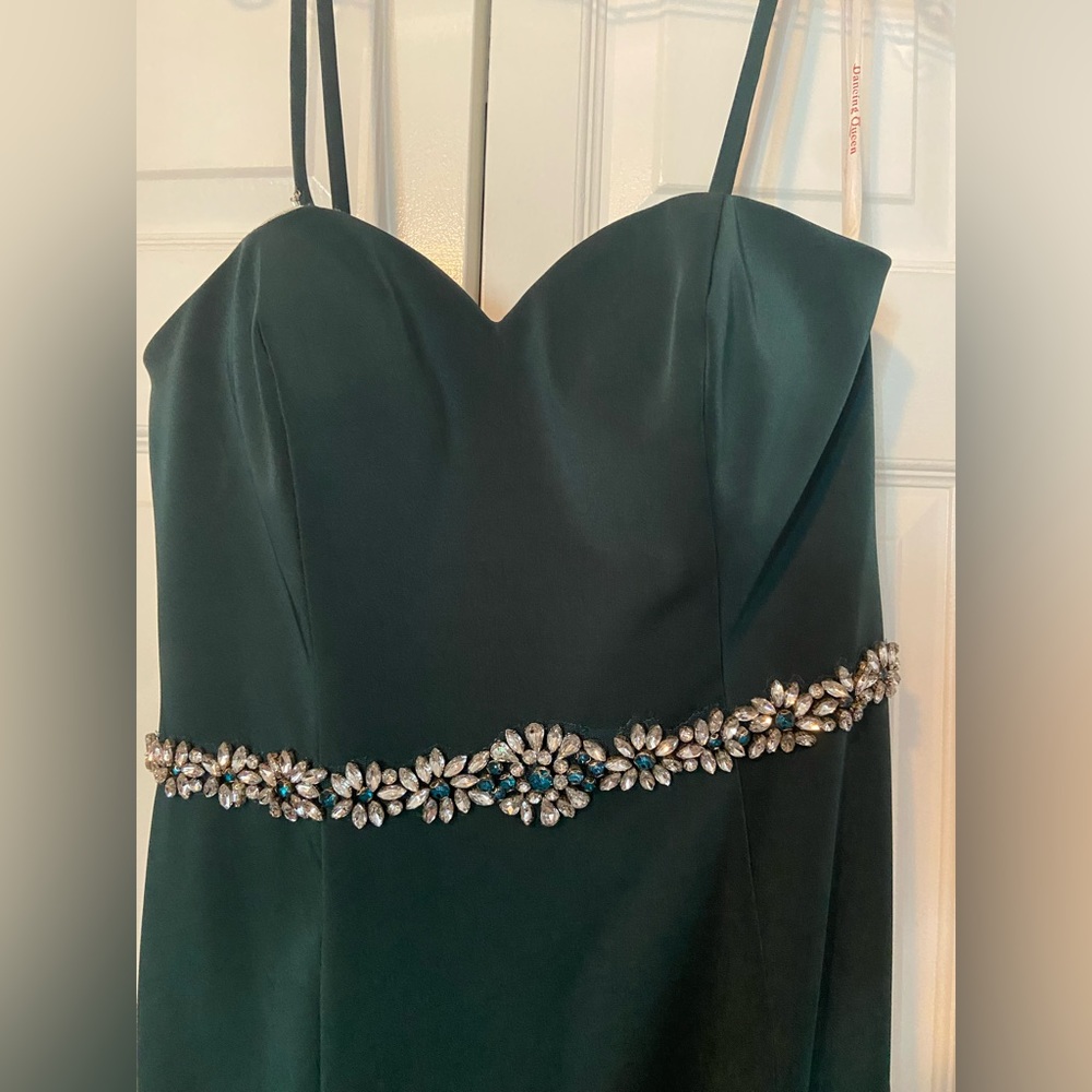 Dancing Queen Emerald Green Strapless Prom Dress